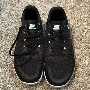 Men’s size 9 Nike Flywire Training Shoe